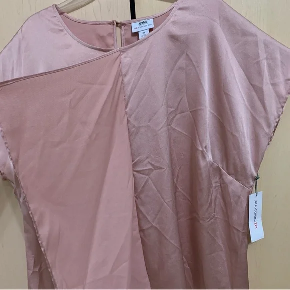NEW Liz Claiborne Women's Short Sleeve Back Keyhole Satin Blouse Pink Plus 2X - Picture 6 of 15